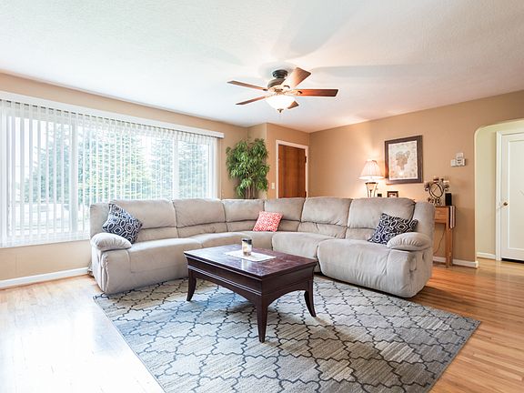 4th image of 6005 NE 78th St