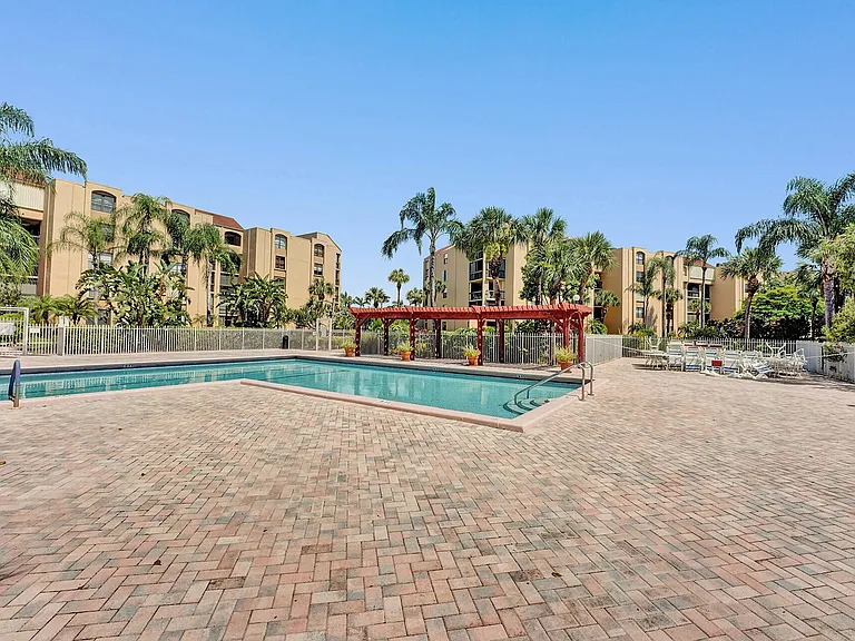 2255 Lindell Blvd #4303 — Photo 40