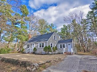 7 Harvard St, Halifax, MA 02338