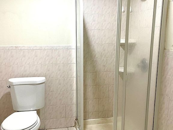 4th image of 221 Geneva St #1