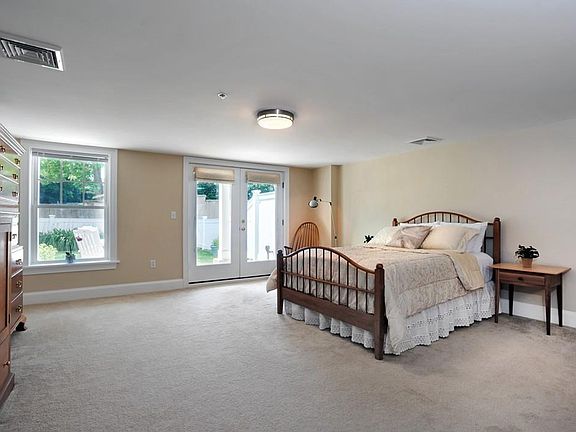 5th image of 15 Park Ave Unit 109