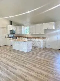 1246 Hughes St — Photo 5