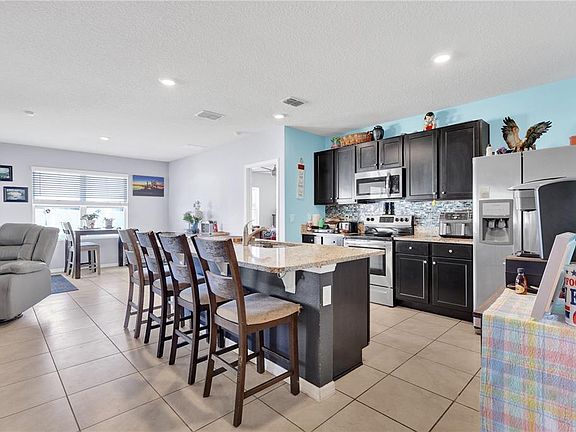4th image of 5709 Shaker Palm Pl