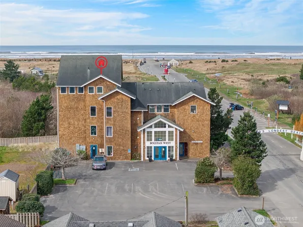 205 W Bolstad Avenue #304, Long Beach, WA 98613