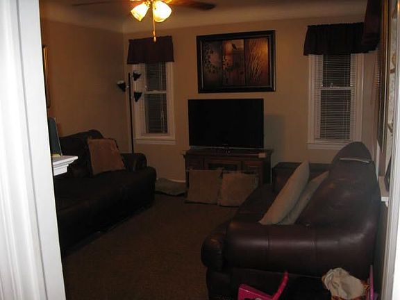 4th image of 6403 Farnsworth Dr