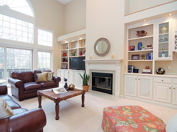 5th image of 11270 Terwilligers Valley Ln