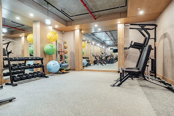 Rented by Nooklyn NYC LLC | media 90