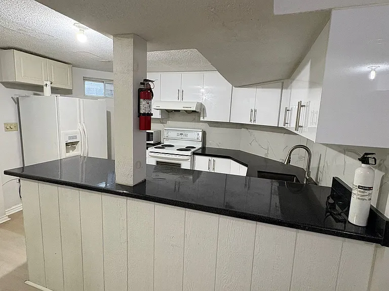 4426 SE Mayflower Dr #BASEMENT — Photo 4