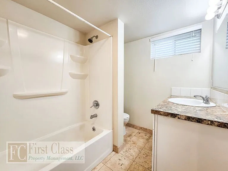 5735 N Montana Ave — Photo 16