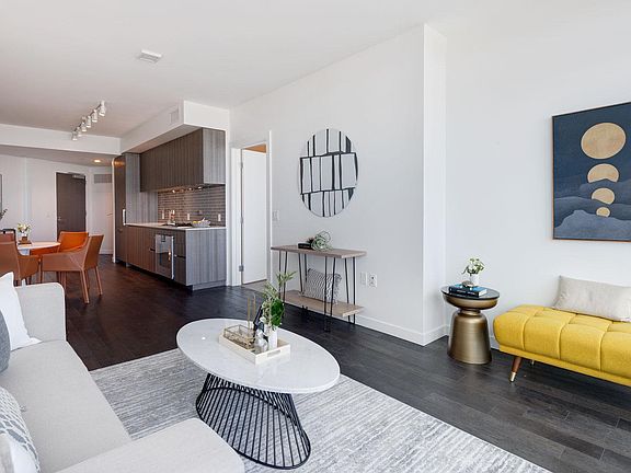4th image of 1000 3rd St #8XX