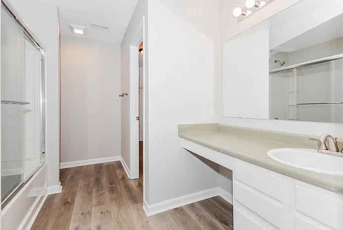 2104 Bridlewood Dr — Photo 8