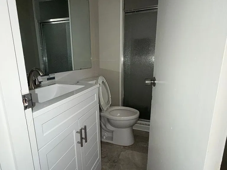 41 Central Ln — Photo 8