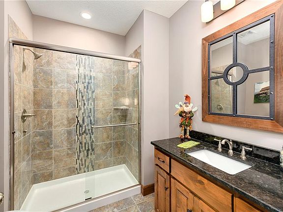5th image of 1699 NE Parkwood Dr