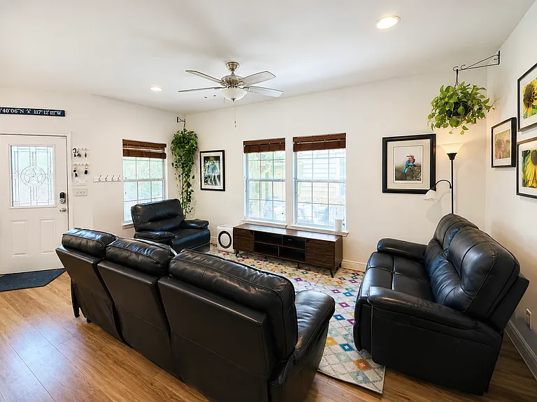 1612 Miriam Ave #B — Photo 12