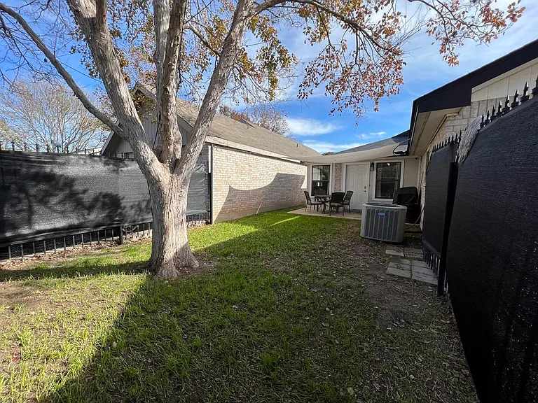 616 Glennwood Dr — Photo 9