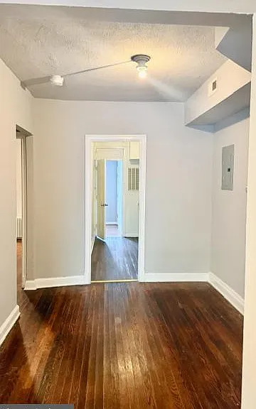 1424 Staples St NE #1 — Photo 7