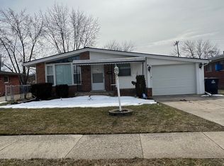 33023 Parkwood St, Westland, MI