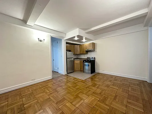 Rented by City Connections Realty | media 18