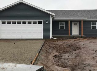 2280 Lensmire Ln, Waupaca, WI 54981