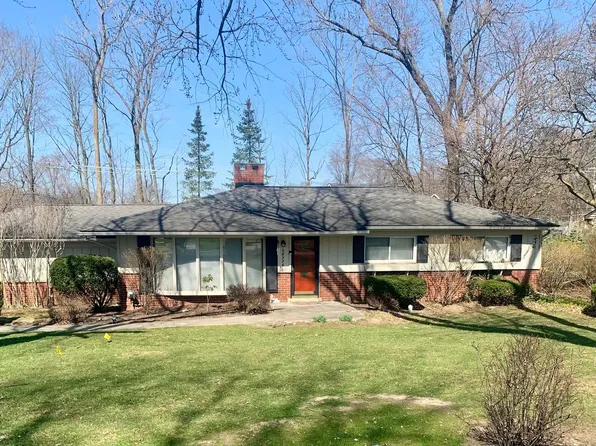 28576 Green Willow St, Farmington Hills, MI 48331