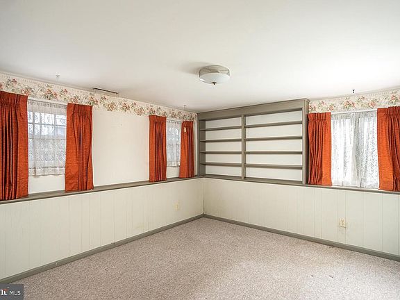 5th image of 419 Hartford Dr