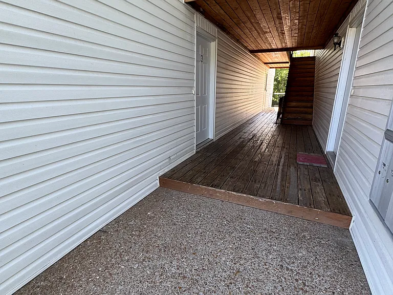 511 Monroe St #3 — Photo 2