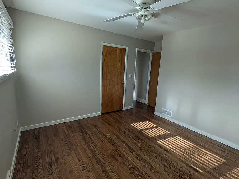 2907 W Princeton Ave — Photo 14