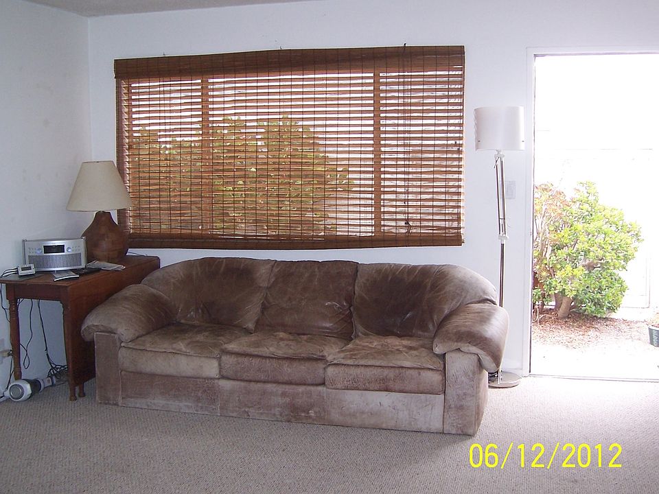 2nd image of 2307 Rockefeller Ln APT B