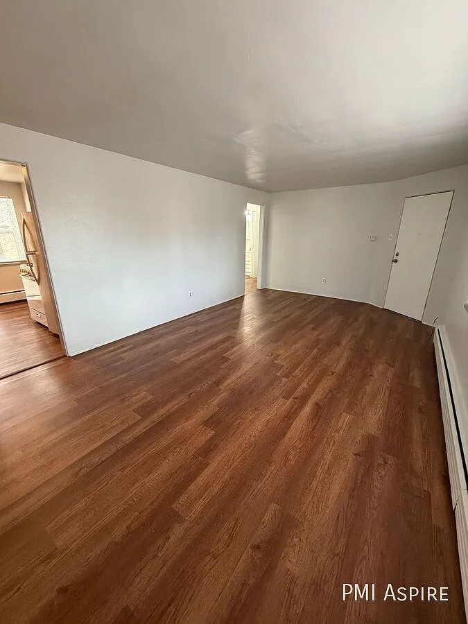 Awesome 1st Floor 2 Bedroom, 1 Bath Apartment available now close to S Platte Drive for easy comm... — Photo 1