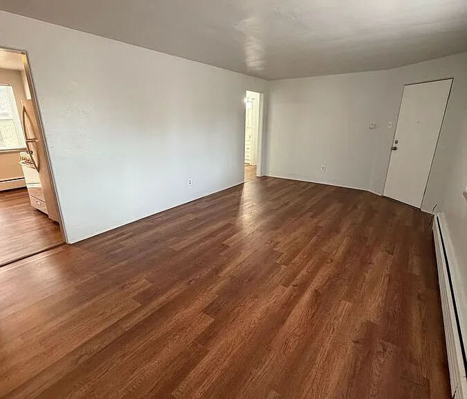 1740 W Mosier Pl #14 — Photo 1