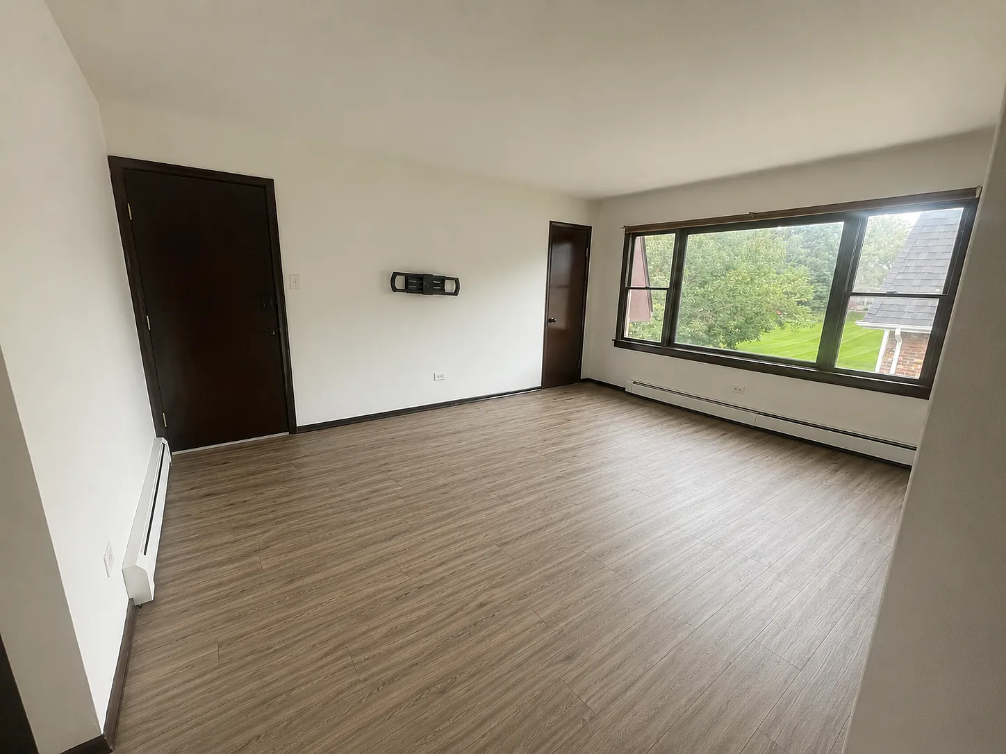 2 bed, 850 sqft, $1,795 — Photo 1