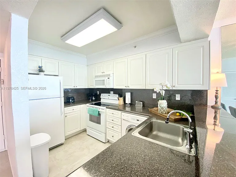 2501 S Ocean Dr #1104 — Photo 9