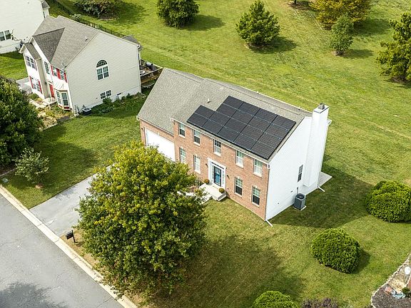 3rd image of 331 Devon Dr