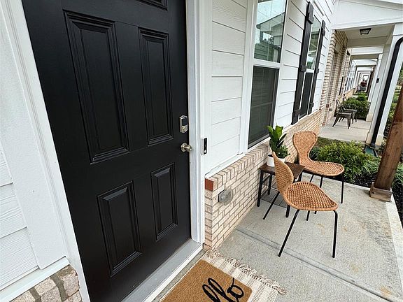 2nd image of 734 Herlong Ave