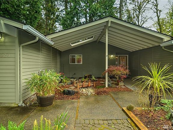 3rd image of 3024 Sunset Beach Dr NW