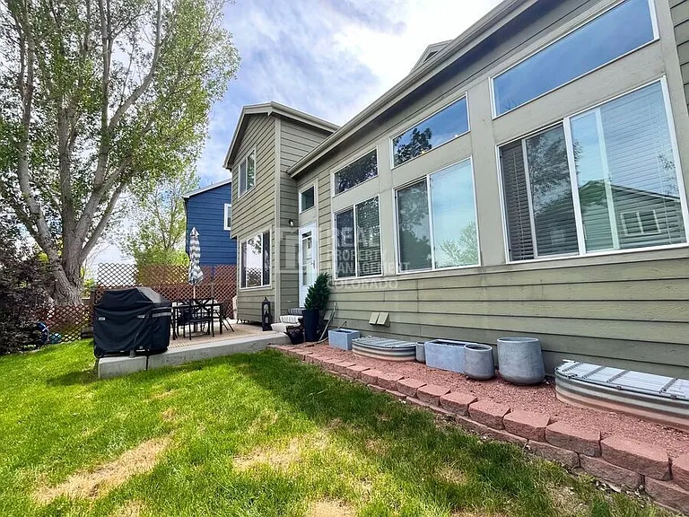 420 Dunhill St — Photo 19