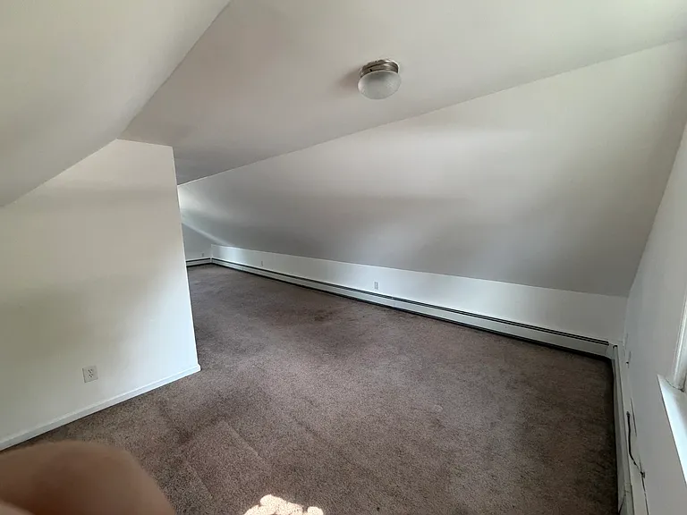 98 Craske St — Photo 11