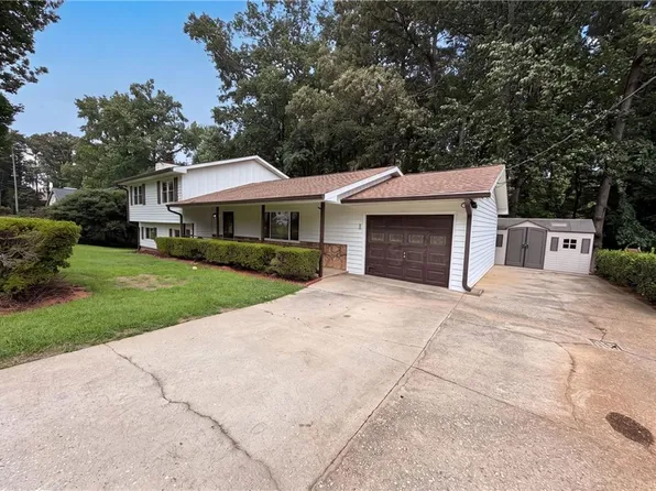 4378 Shady Dr NW, Lilburn, GA 30047