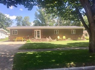 101 24th St SW, Minot, ND 58701