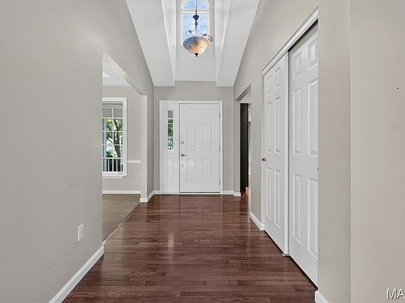 4th image of 503 Malinmor Dr