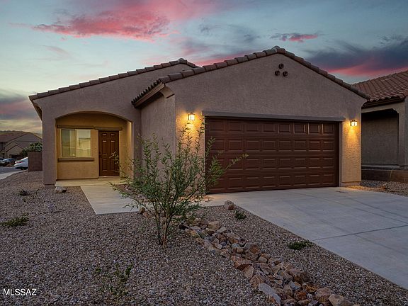 3rd image of 10431 S Painted Mare Dr
