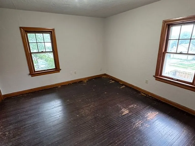 3008 Hoagland Ave — Photo 7