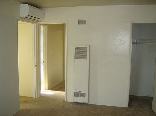 2nd image of 110 W Ivy St