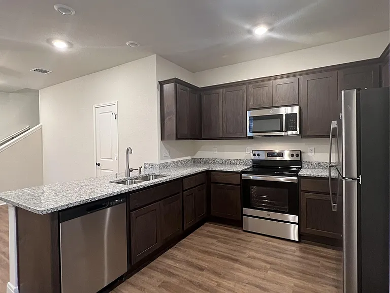 13851 Enzo Gate #101 — Photo 9