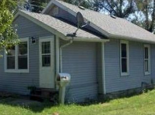 2517 Maple St, Des Moines, IA 50317