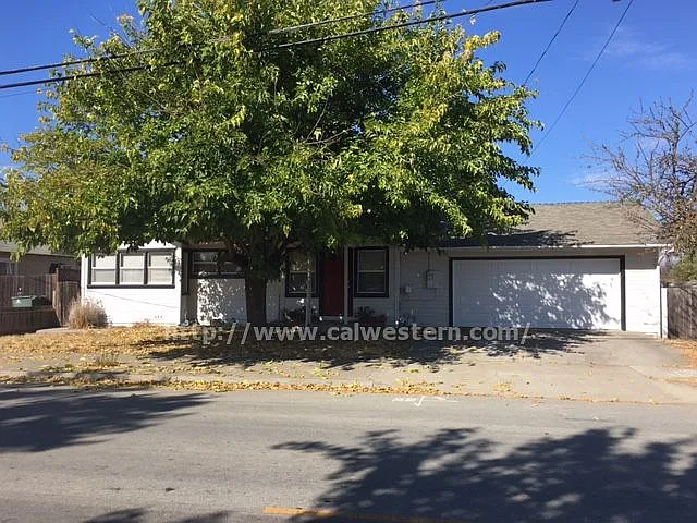 55 Spring Ave photo 1