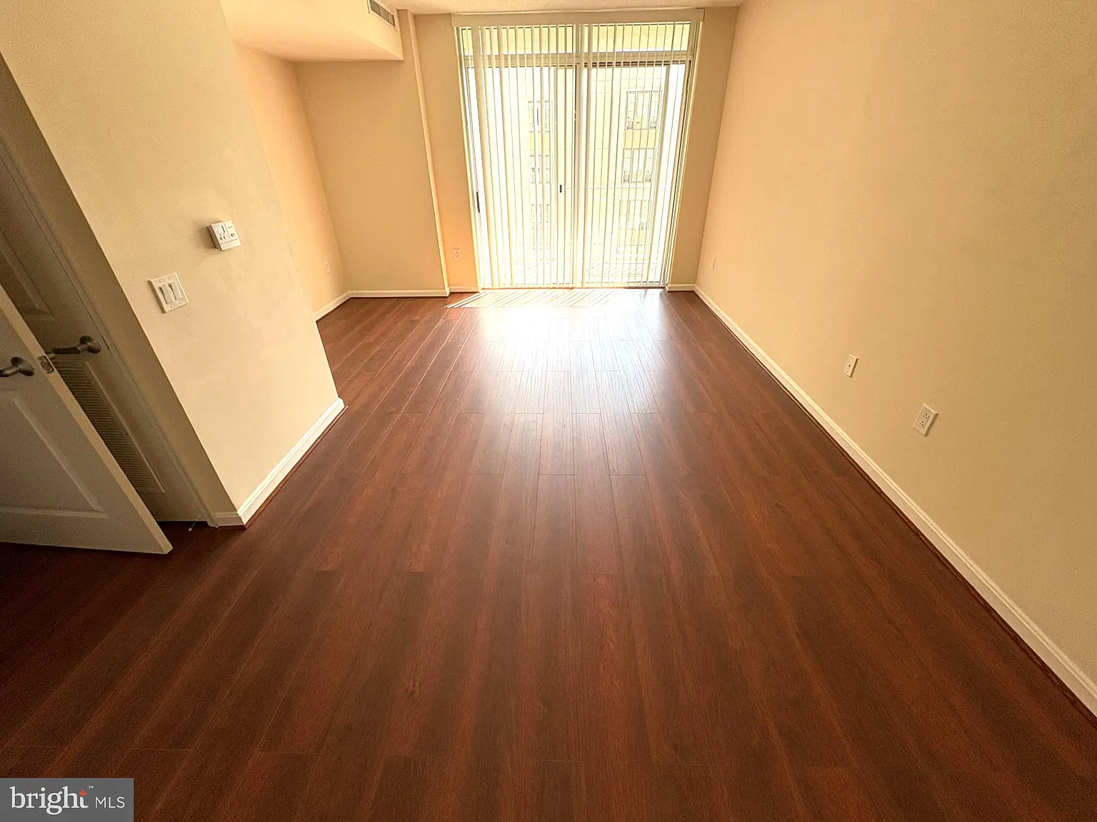 930 Wayne Ave — Photo 4