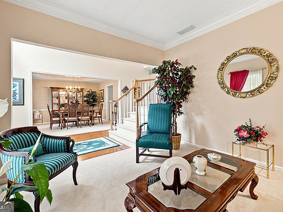 5th image of 243 Harbor Pointe Dr