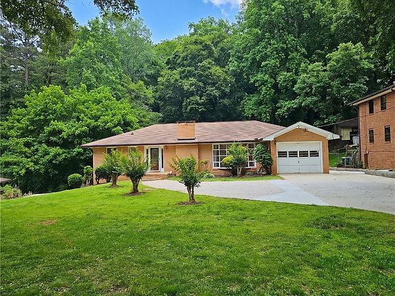 2nd image of 257 Chalmers Dr NW