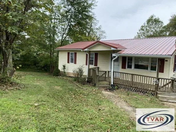 1205 Guthrie Rd, Paris, TN 38242